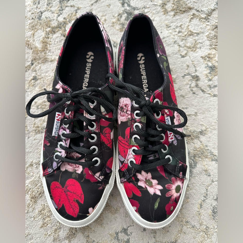 BRAND NEW Superga sneakers beautiful floral pattern! Size 9.5!